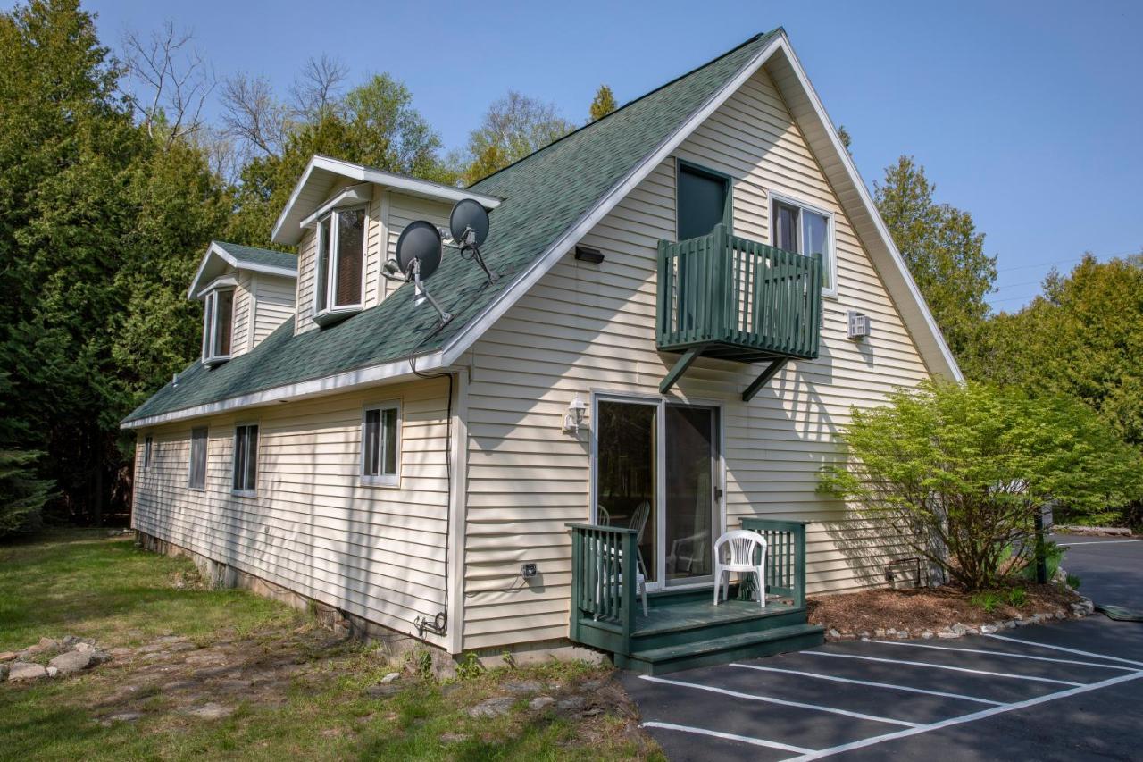 Ridges Inn & Suites Baileys Harbor Exterior photo